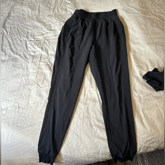 Lululemon Wanderer Jogger - Picture 1 of 3